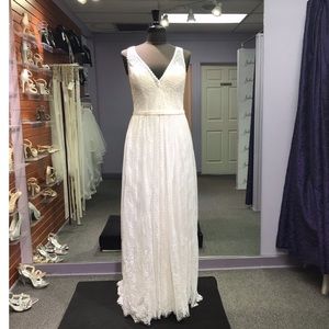 Lia Mia - Style A471 - Size 10 - Sand/IV/Nude